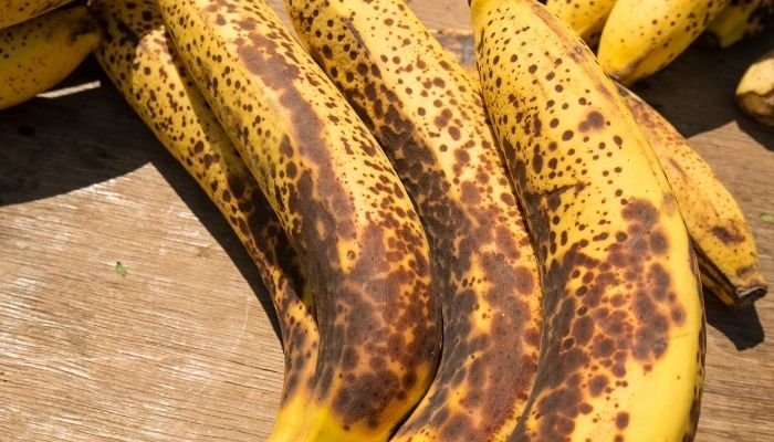 Healthy whole30 banana pancakes