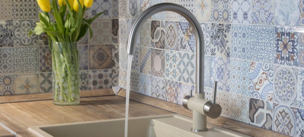 Clean Your Kitchen Faucet Head featured image
