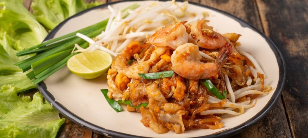 shrimp pad thai featured image